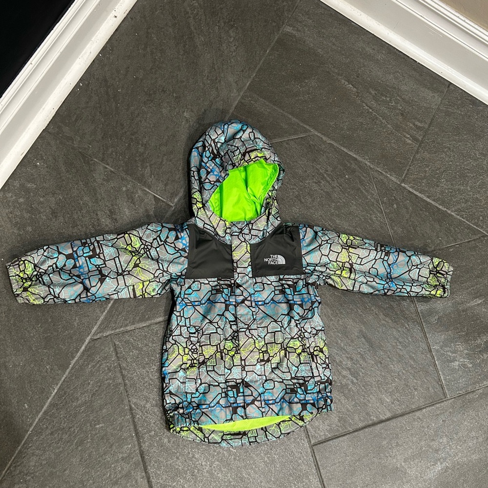 EUC The North Face light weight boys 2t jacket